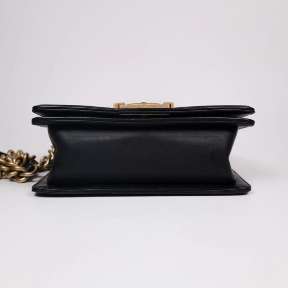 Chanel Boy Bag Medium Lamb Skin Quilted Black Flap  Authentic Pre-Owned - Picture 5 of 7